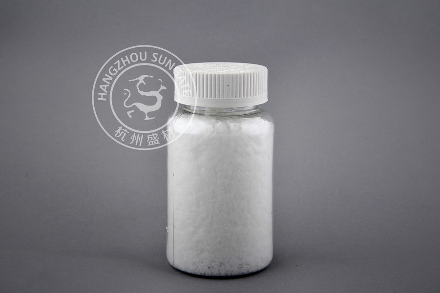 Benzo-triazole fatty amine salt